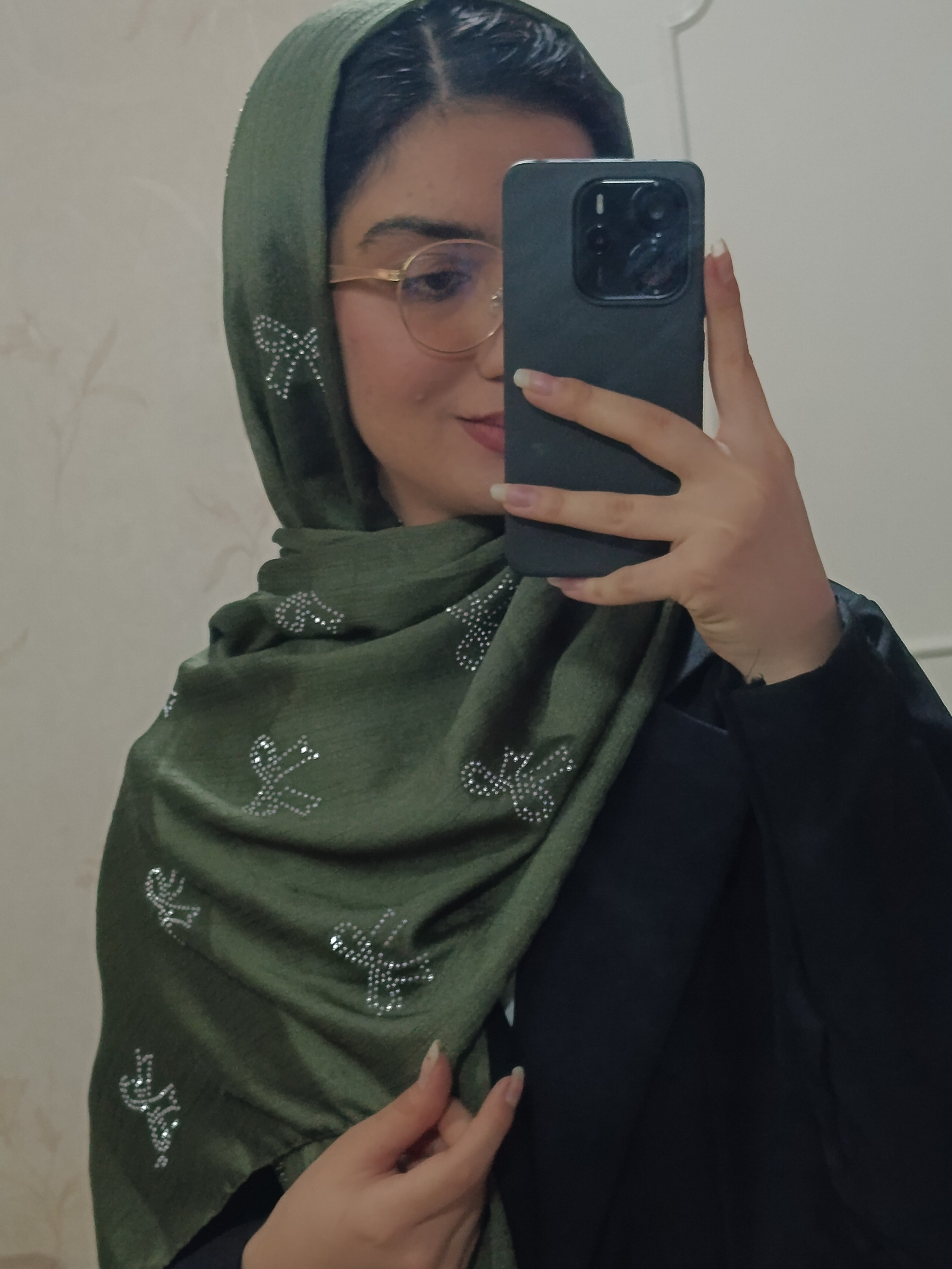 شال جنس کریستال نگین پاپیونی ۱۰ رنگ
