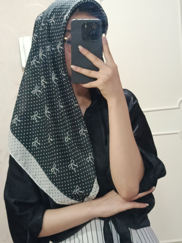 مینی اسکارف جنس سی اسکارف در ۸ طرح